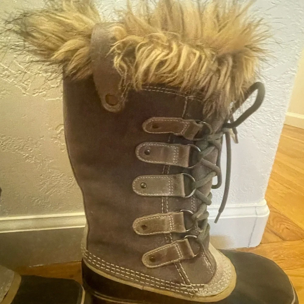 Sorel Joan of Arctic‎ Snow Boots Winter Grey sz 7 Woman